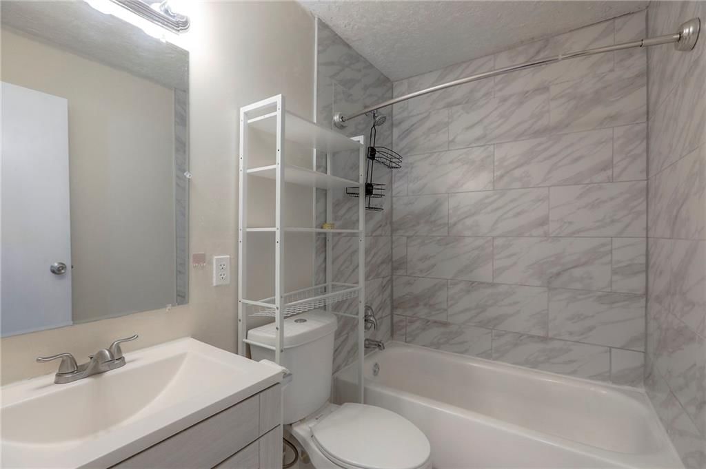 1715 Viking Drive — photo 10