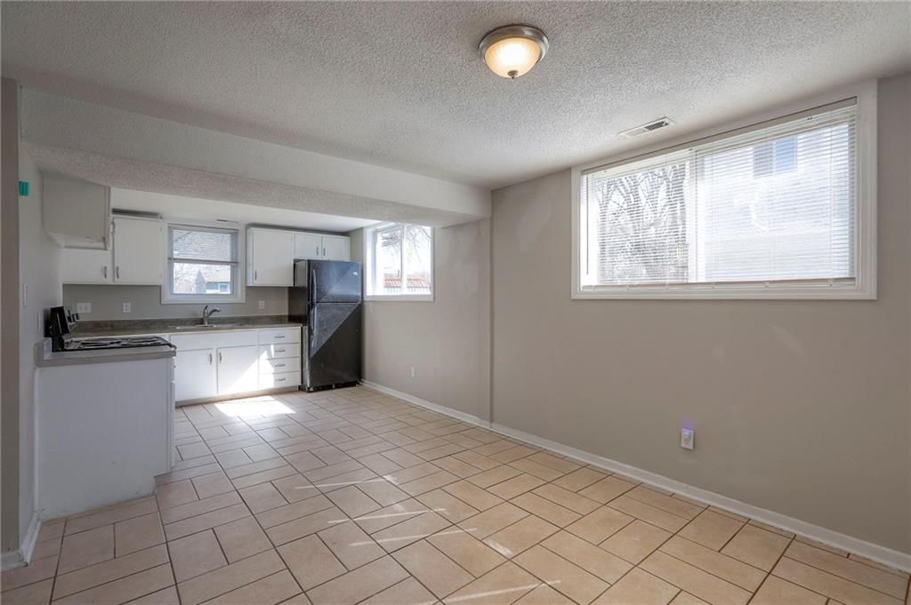 1715 Viking Drive — photo 16