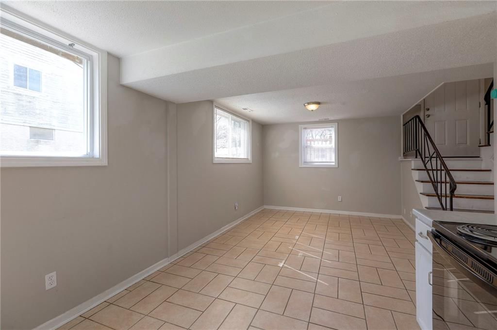 1715 Viking Drive — photo 18