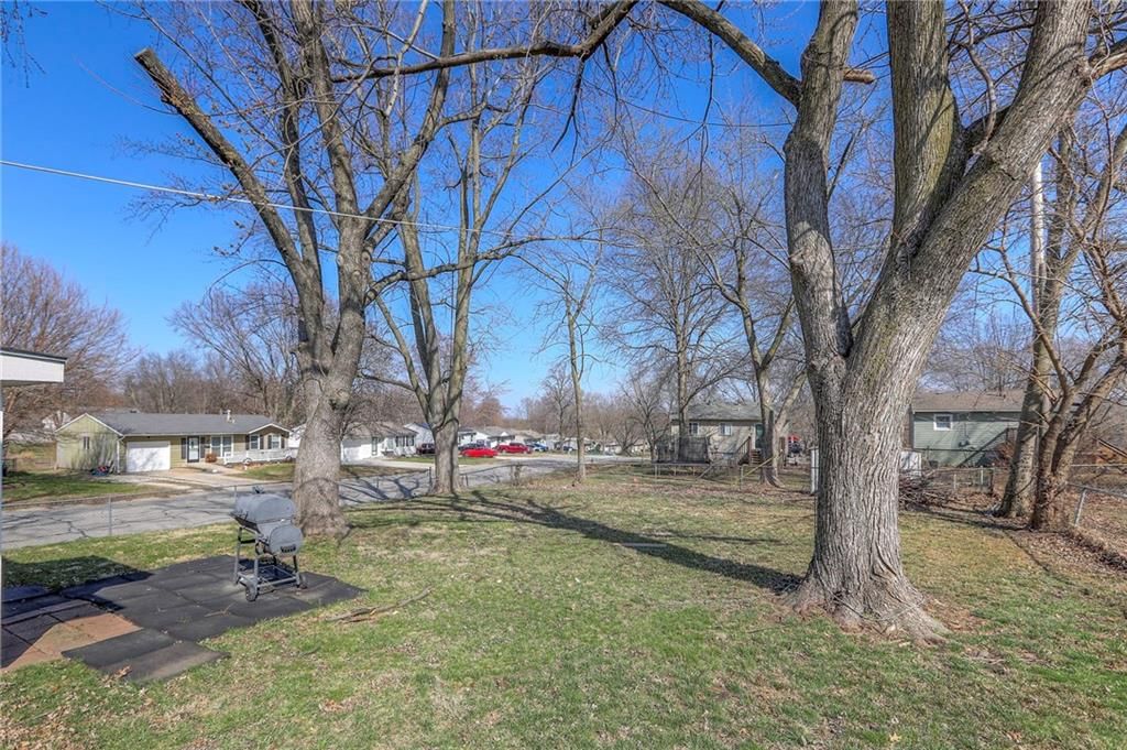 1715 Viking Drive — photo 22