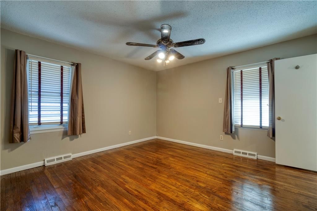 8409 E 85th Street — photo 18