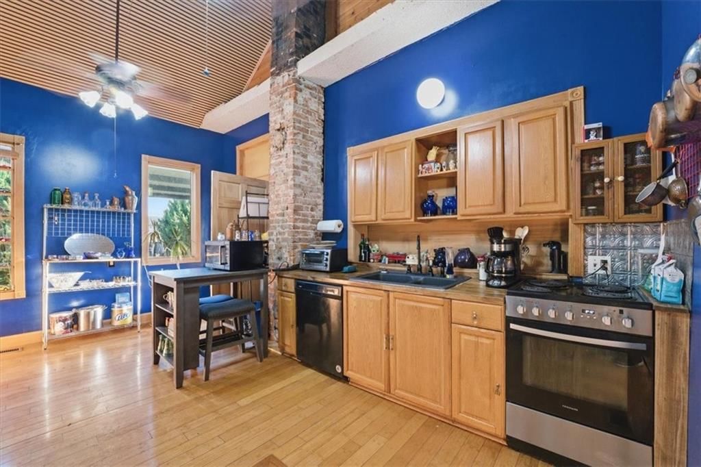 1619 Jefferson Street — photo 32