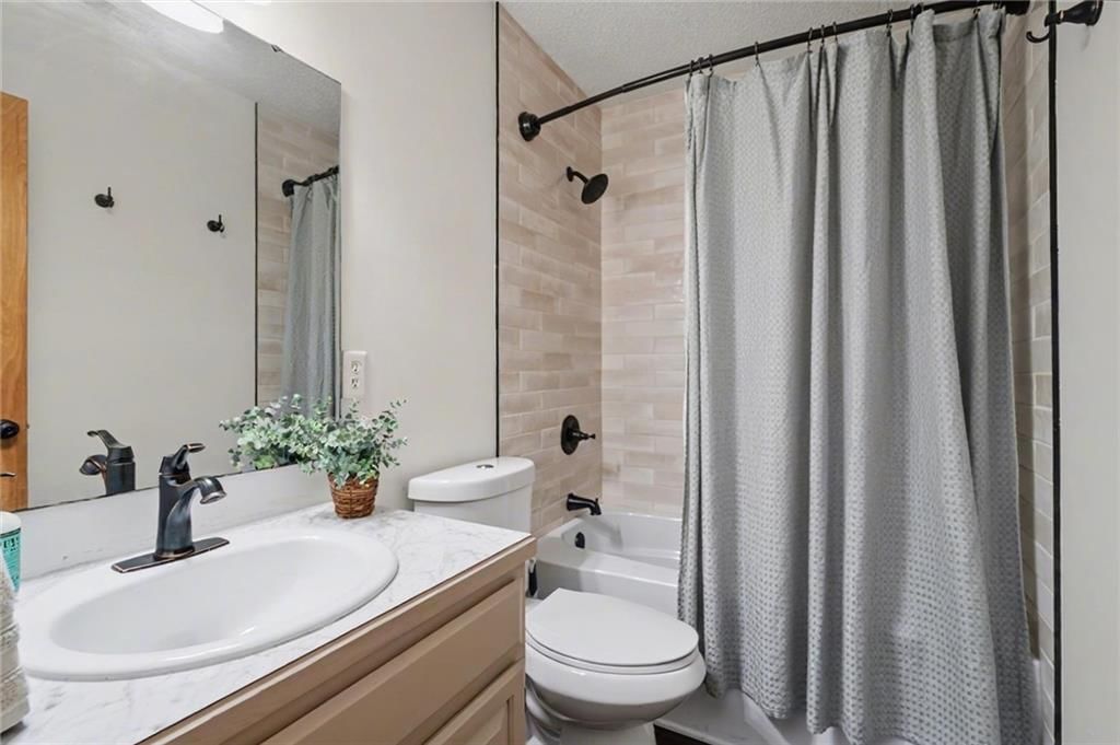 2613 Mayfair Drive — photo 11