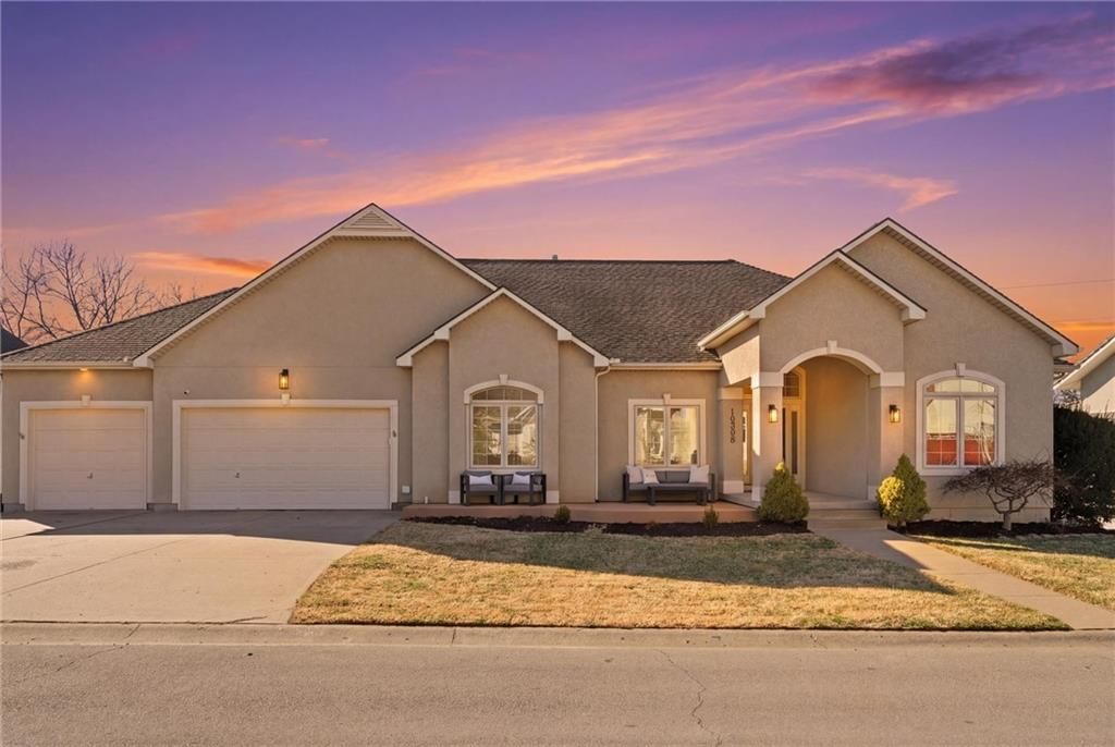10308 Granada Lane — photo 3