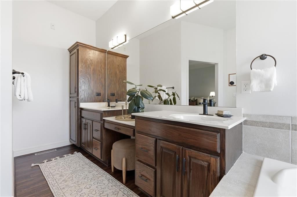 10308 Granada Lane — photo 34