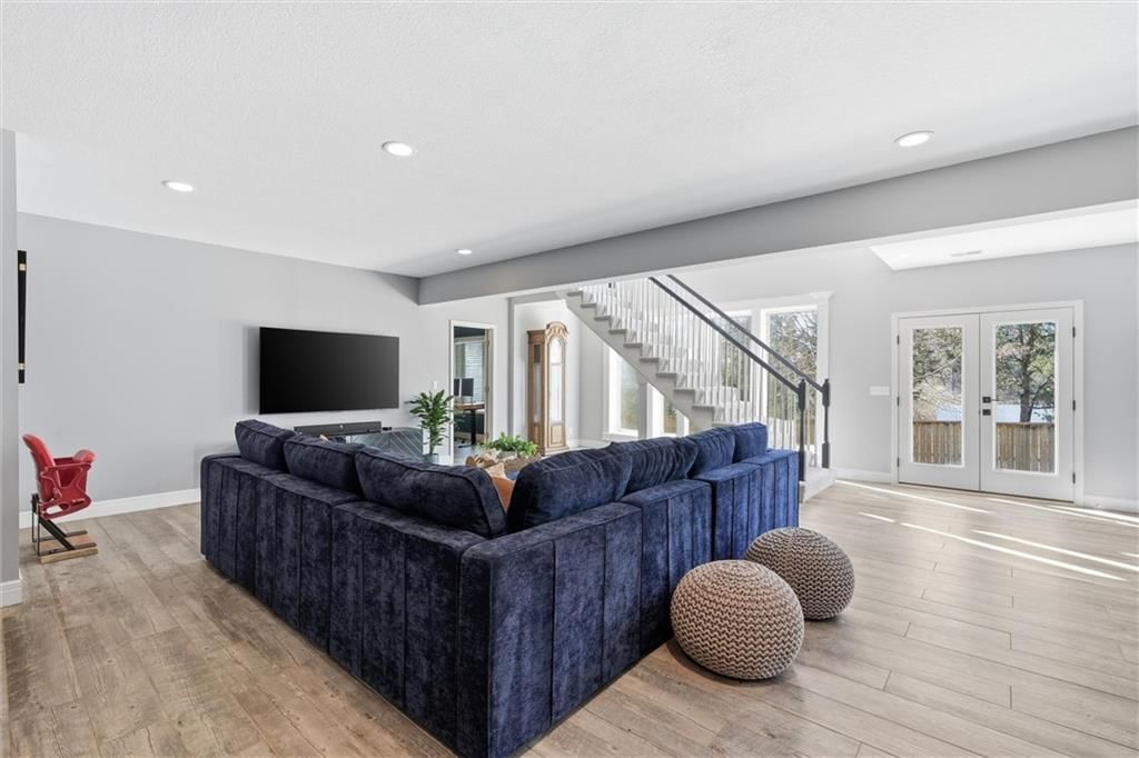 10308 Granada Lane — photo 41