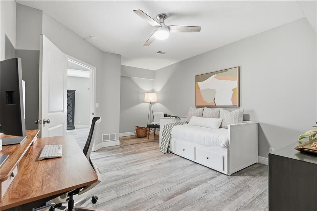 10308 Granada Lane — photo 47