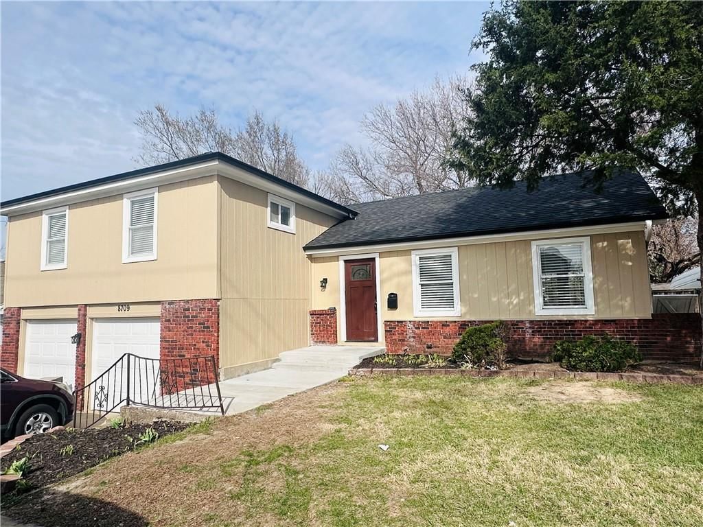 8709 Antioch Road, Overland Park, KS