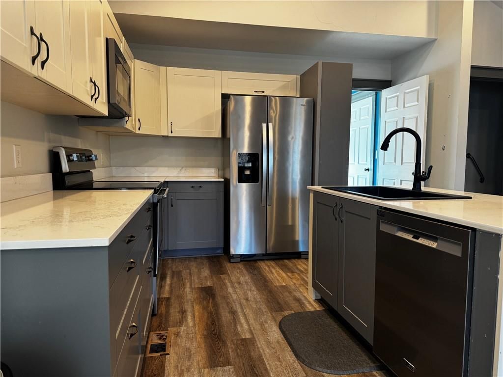 124 W 5th Street — photo 5