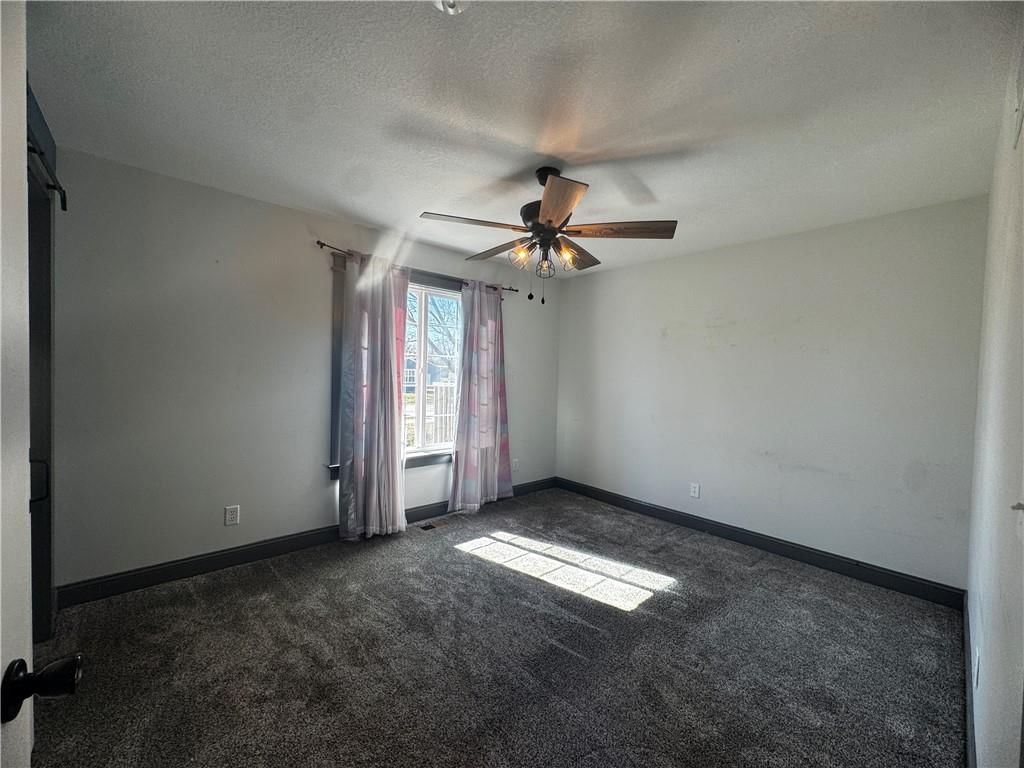 124 W 5th Street — photo 11