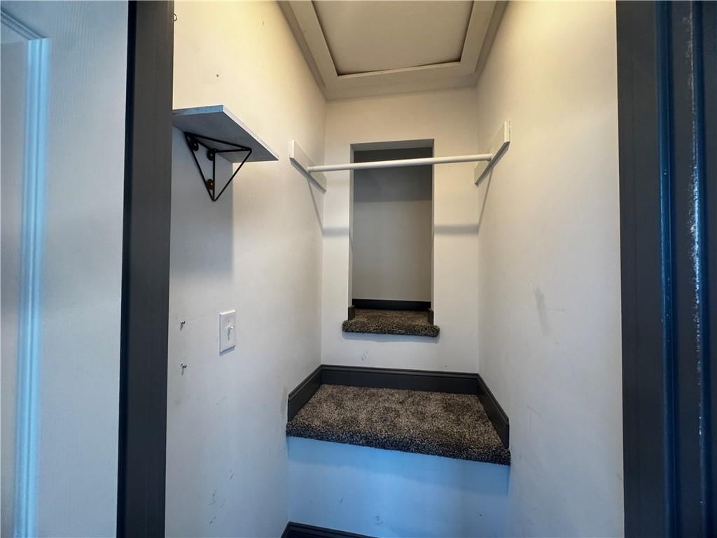 124 W 5th Street — photo 20