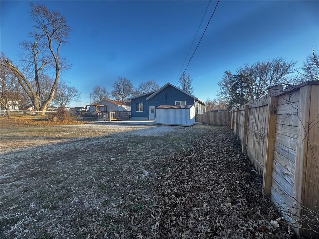 124 W 5th Street — photo 22