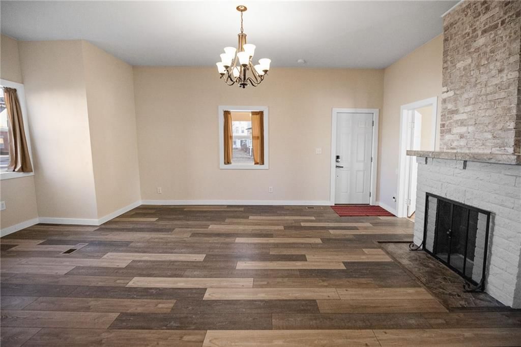 921 Clay Street — photo 3