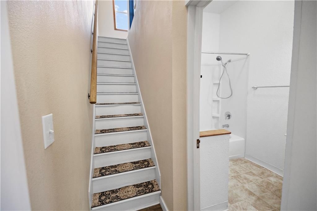 921 Clay Street — photo 19