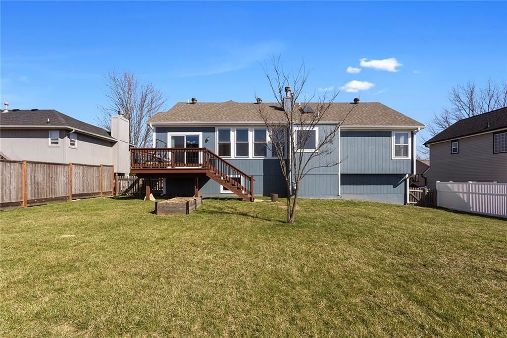 2331 NE Summerfield Drive — photo 32