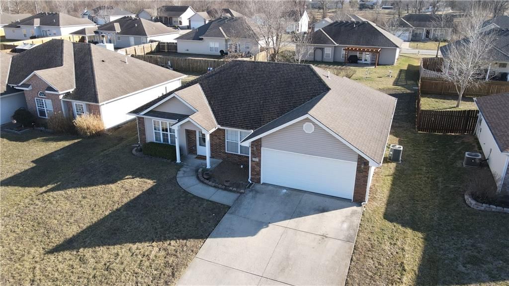 734 Iron Horse Drive, Warrensburg, MO