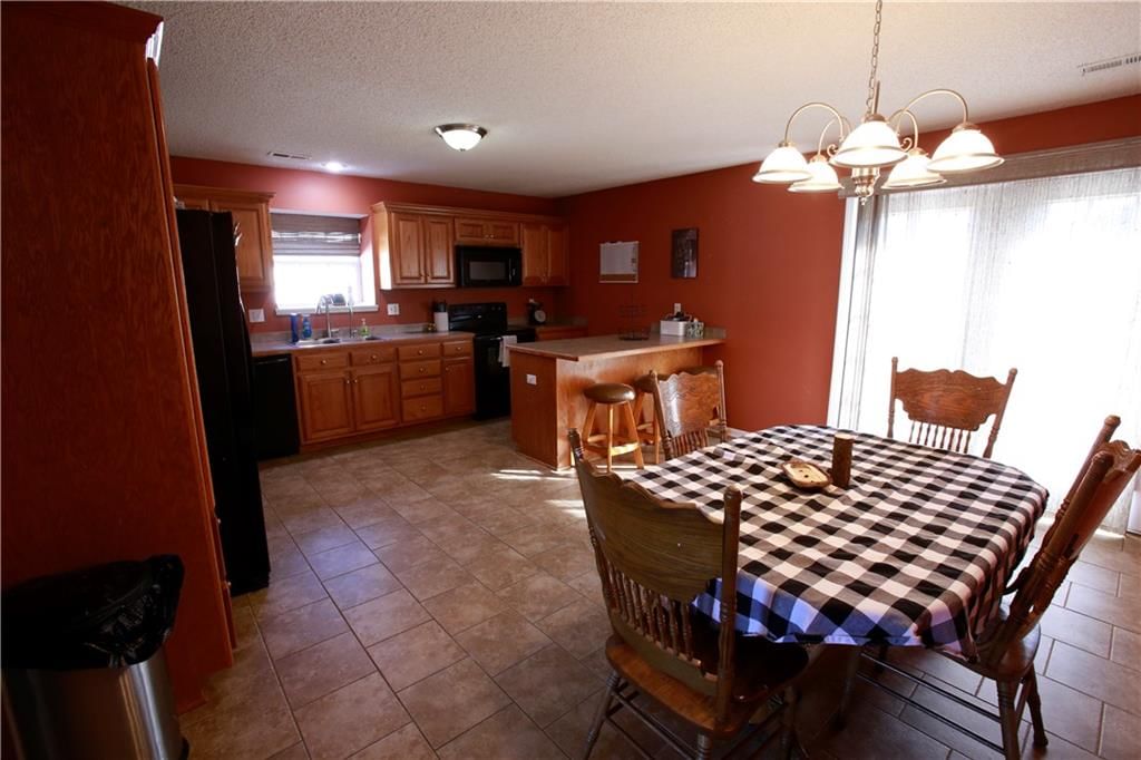 734 Iron Horse Drive — photo 5