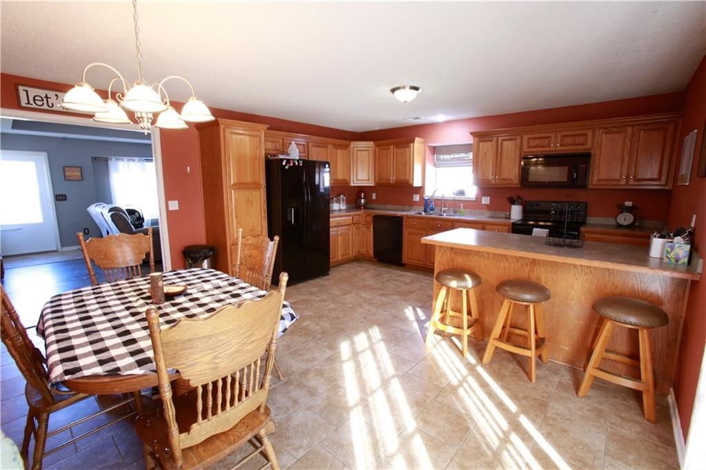 734 Iron Horse Drive — photo 6