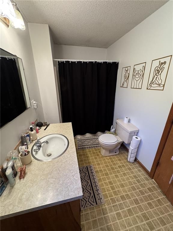 204 W 3rd Street — photo 14