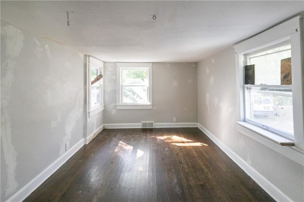 2446 Quincy Street — photo 5