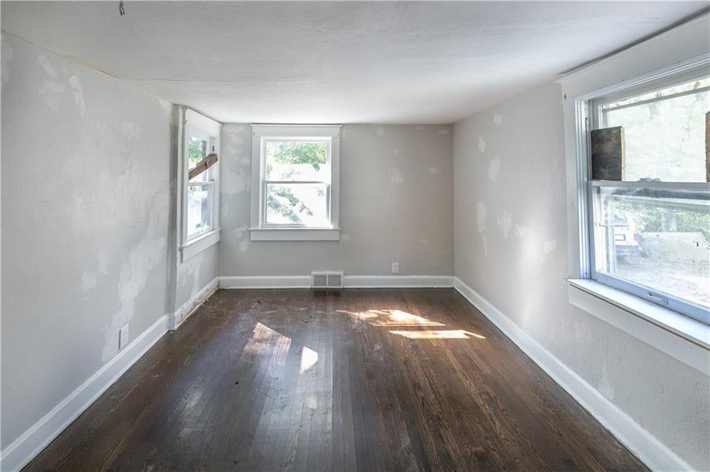 2446 Quincy Street — photo 7