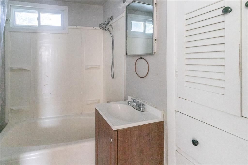 2446 Quincy Street — photo 25