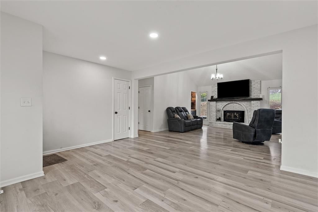 4100 N 109 Street — photo 7