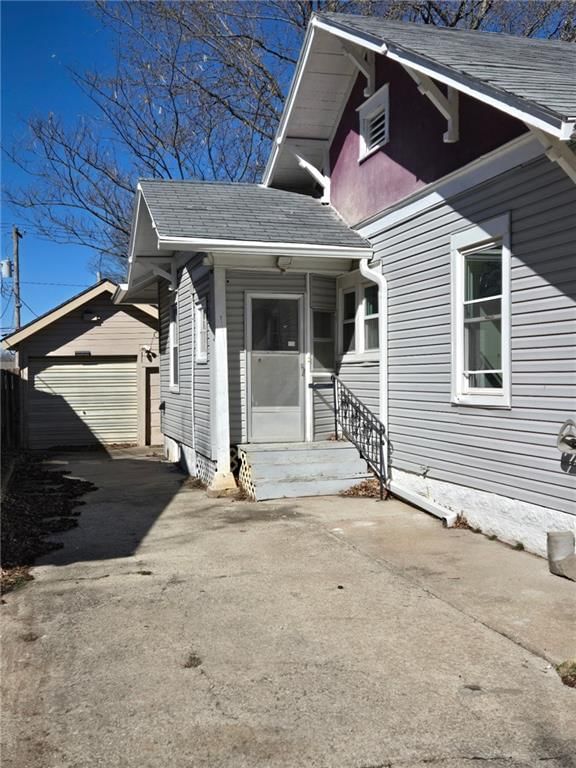 1036 Brown Avenue — photo 3
