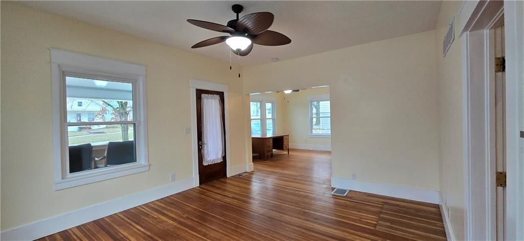 1036 Brown Avenue — photo 11