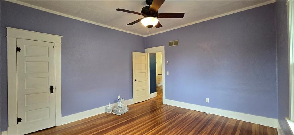 1036 Brown Avenue — photo 25