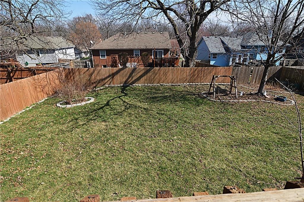1133 NE Mulberry Street — photo 24