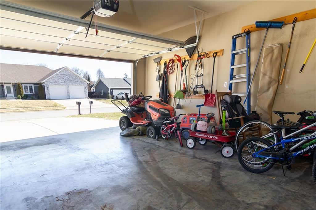 405 Villa Drive — photo 33