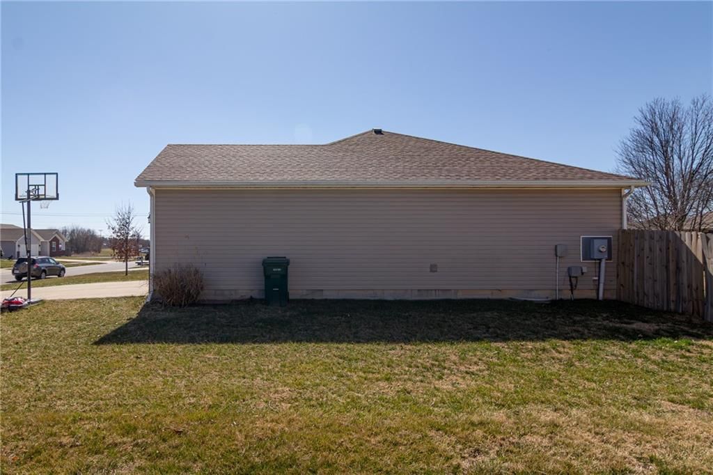 405 Villa Drive — photo 42