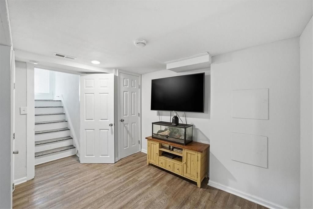 5400 Yecker Avenue — photo 14