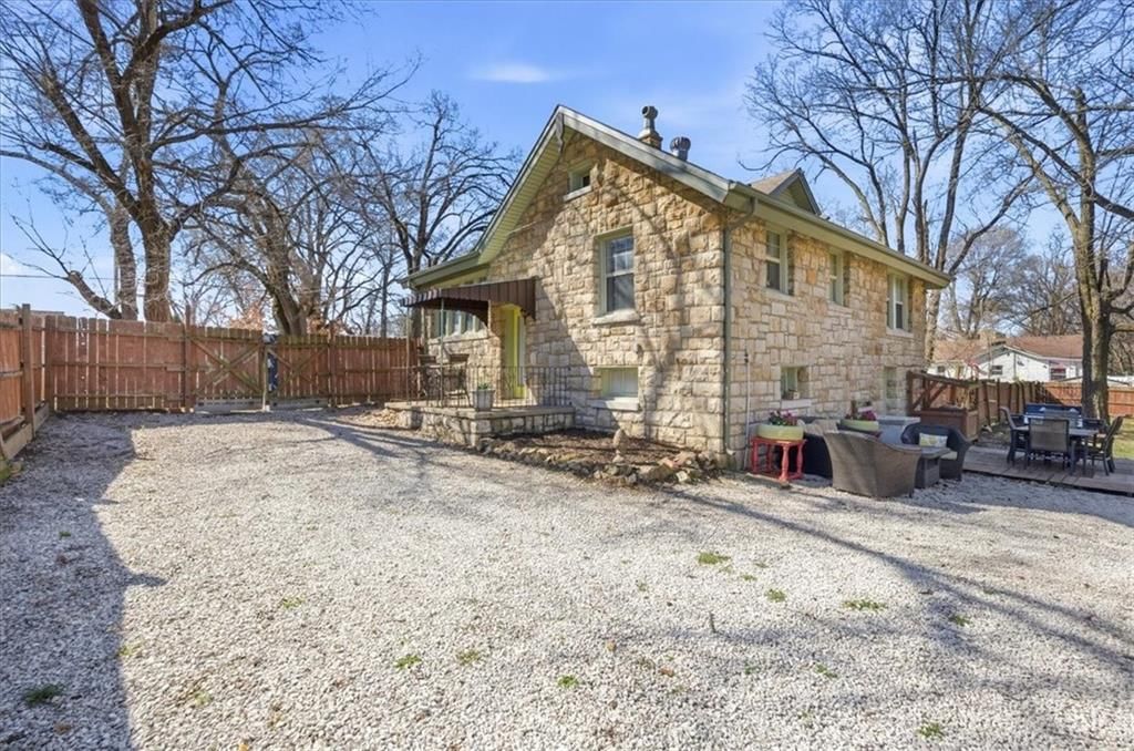5400 Yecker Avenue — photo 19