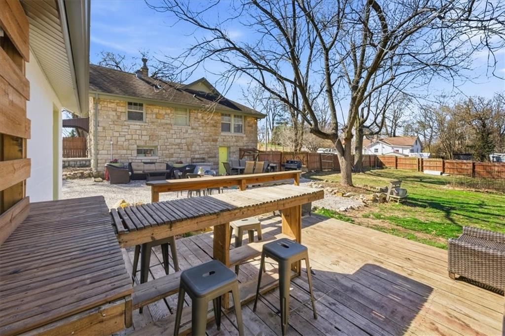 5400 Yecker Avenue — photo 29