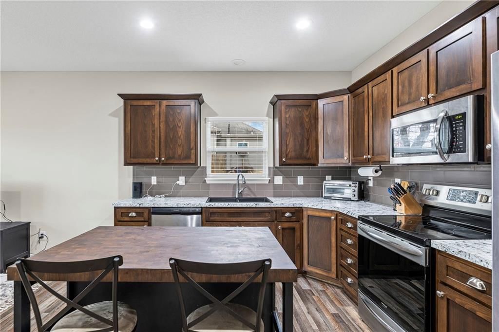 929 E Wilson Street — photo 11