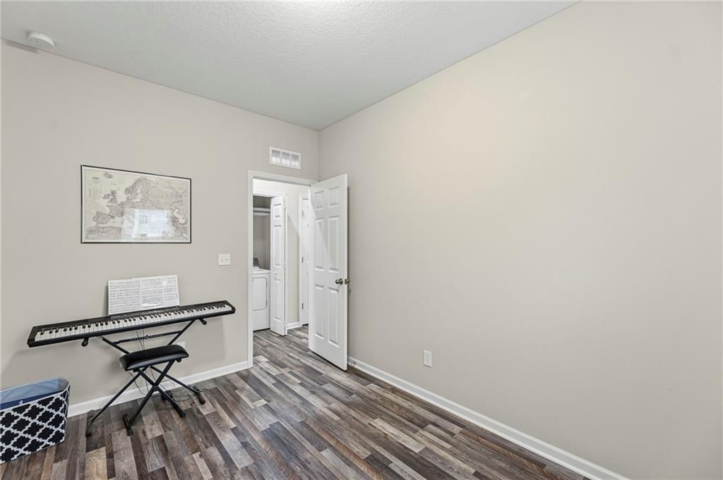 929 E Wilson Street — photo 22