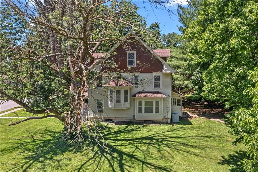 602 W Walnut Street — photo 4
