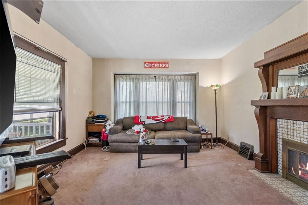602 W Walnut Street — photo 10