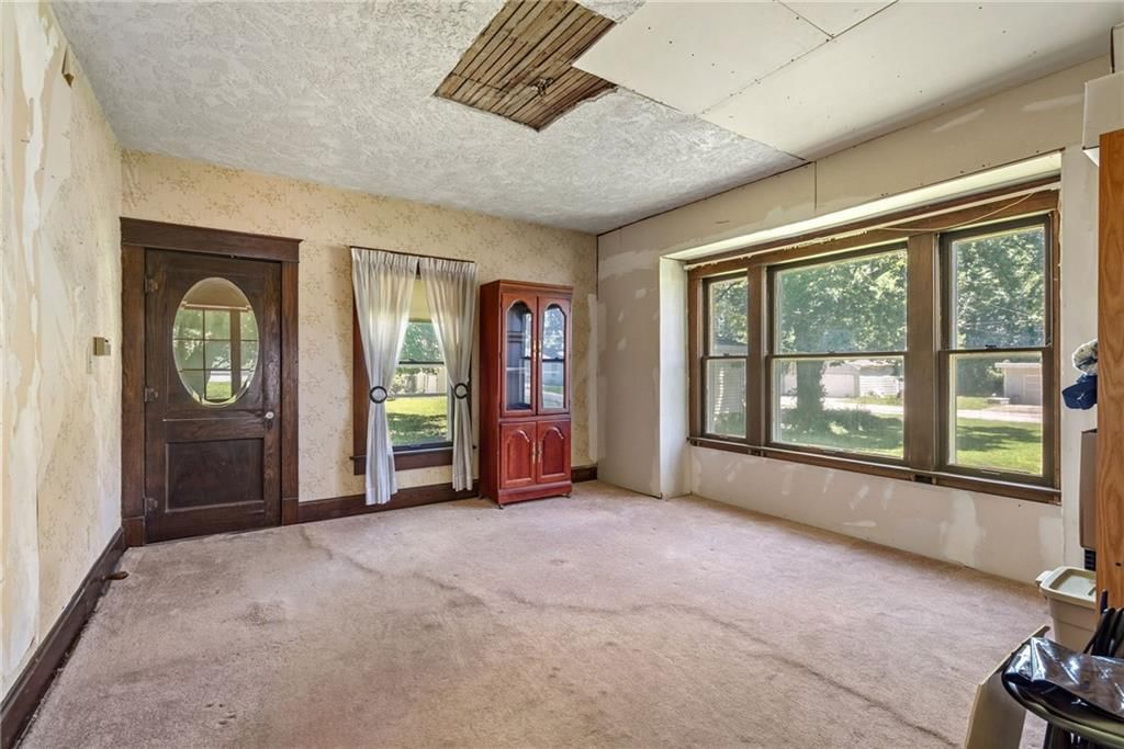 602 W Walnut Street — photo 14