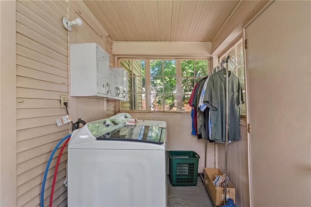602 W Walnut Street — photo 15