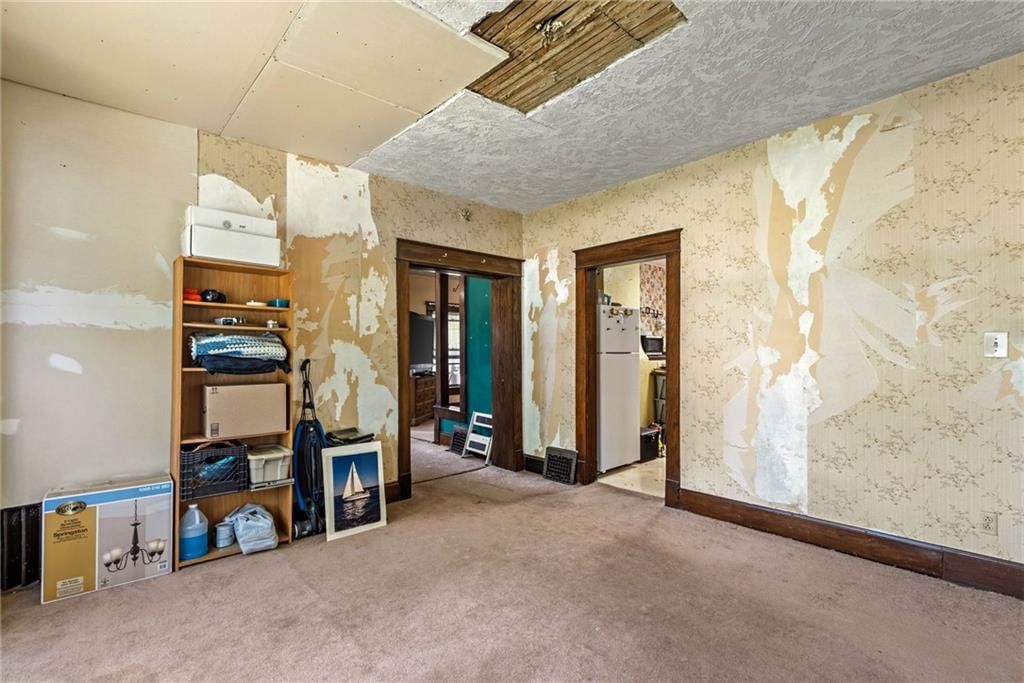 602 W Walnut Street — photo 16