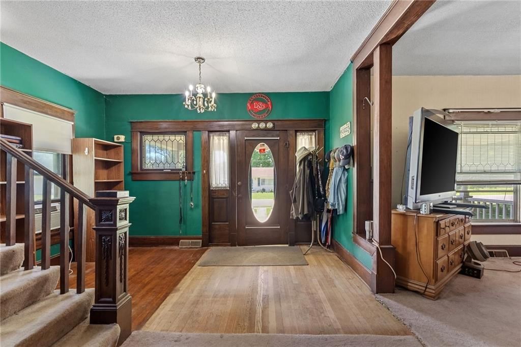 602 W Walnut Street — photo 19
