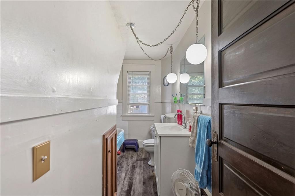 602 W Walnut Street — photo 25