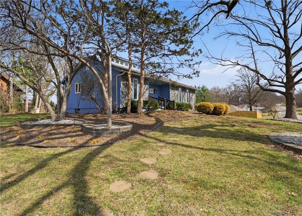 1208 SW 23rd Street — photo 3
