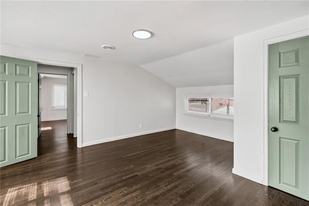 1511 E 59th Street — photo 14