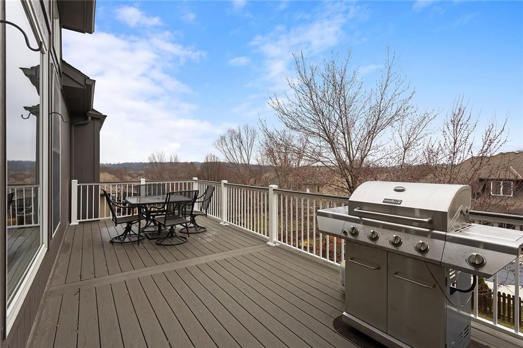 5701 NE Coral Drive — photo 13