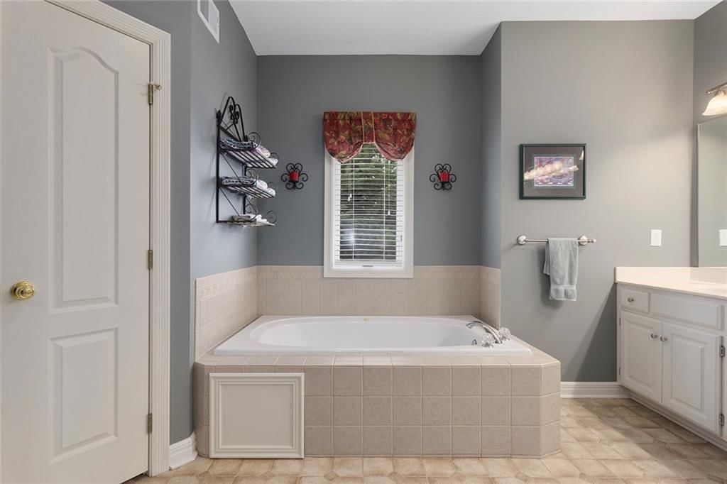5701 NE Coral Drive — photo 19