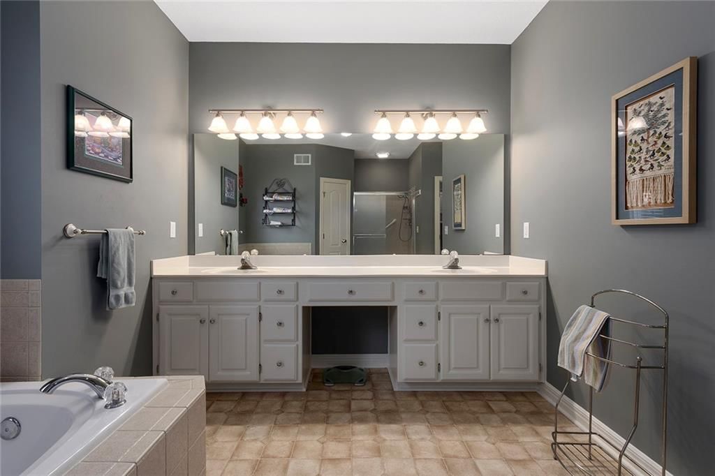 5701 NE Coral Drive — photo 21